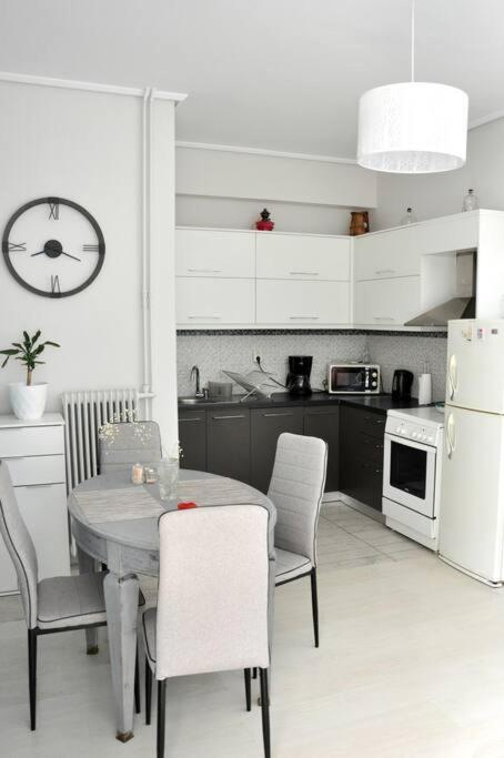 Koukakis Sunshine Roof Apartment Athene Buitenkant foto
